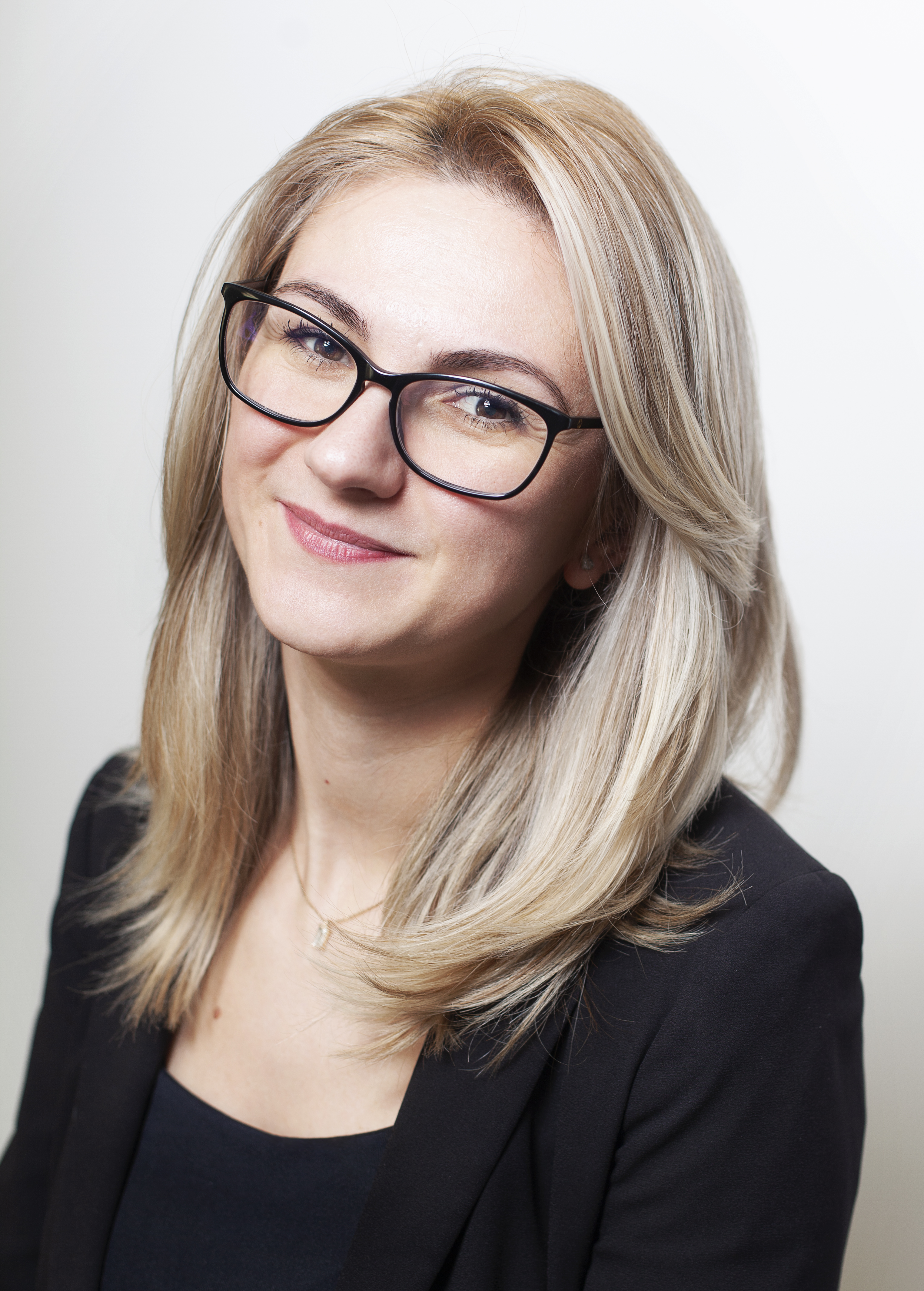 Portrait of Bianca Cenan, Founder and CEO of Candidate Aid